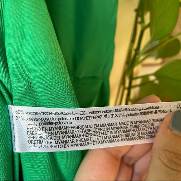 Kelly Green Zara Snap Blouse!!! - Picture 7 of 10